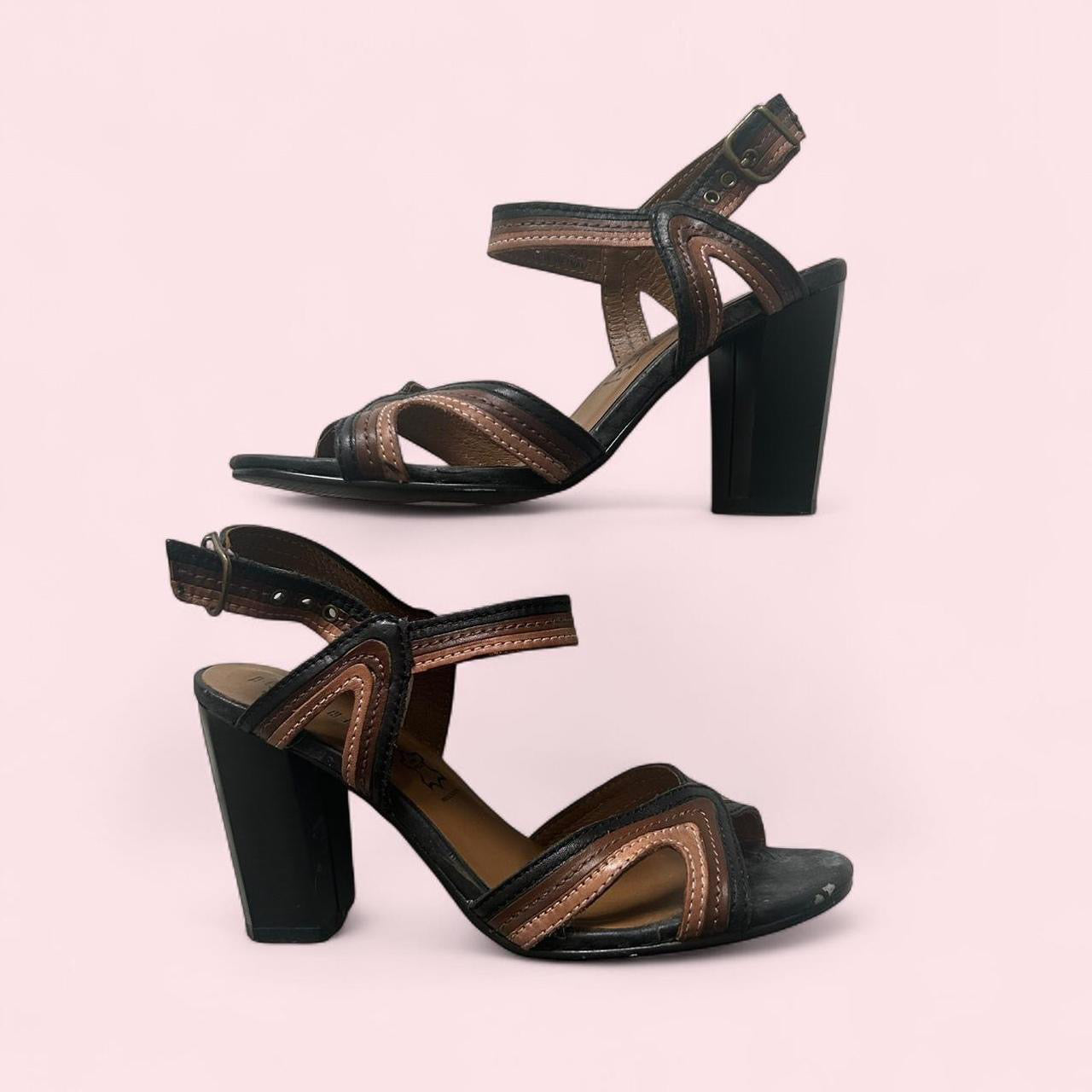 Brown leather heels image 0