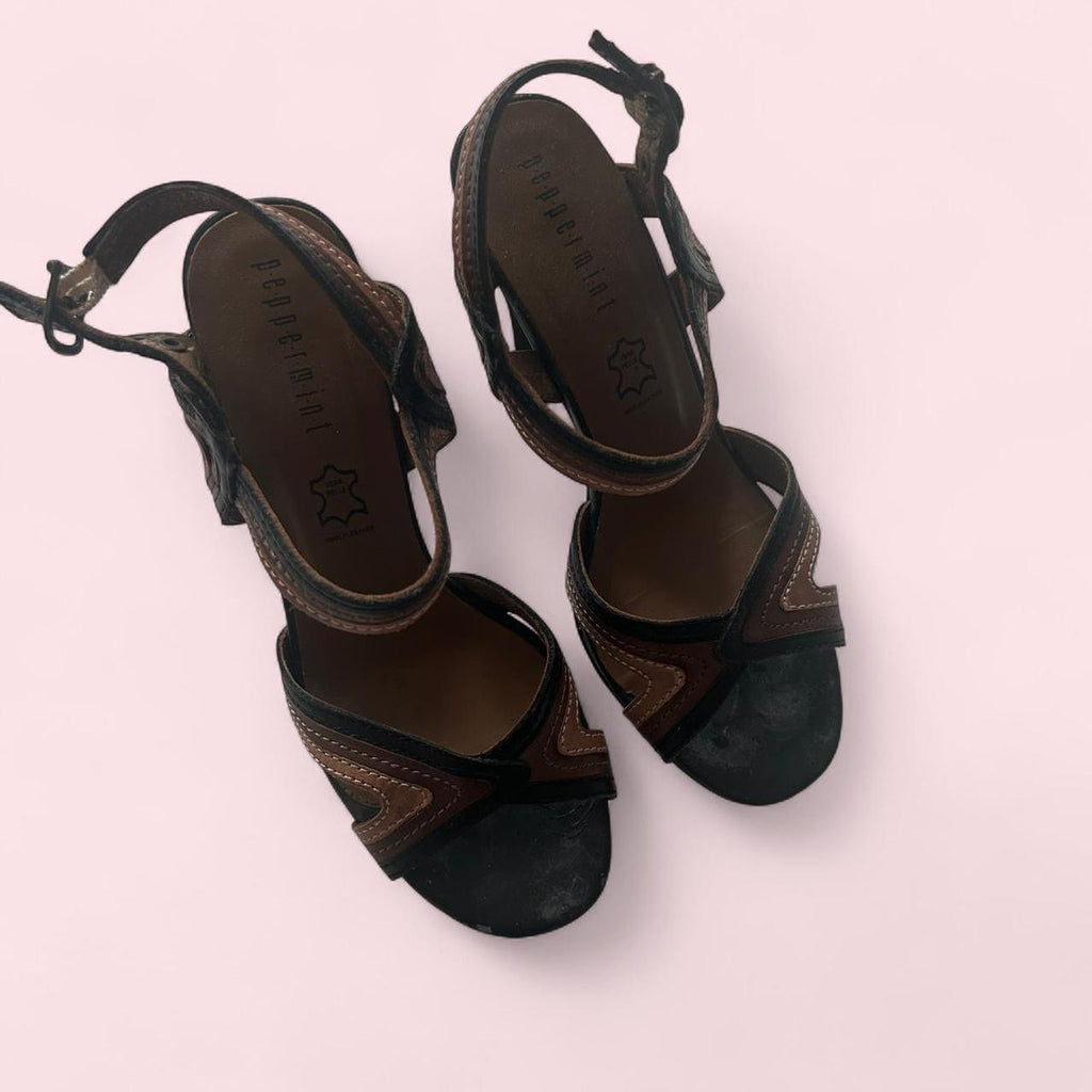 Brown leather heels image 1