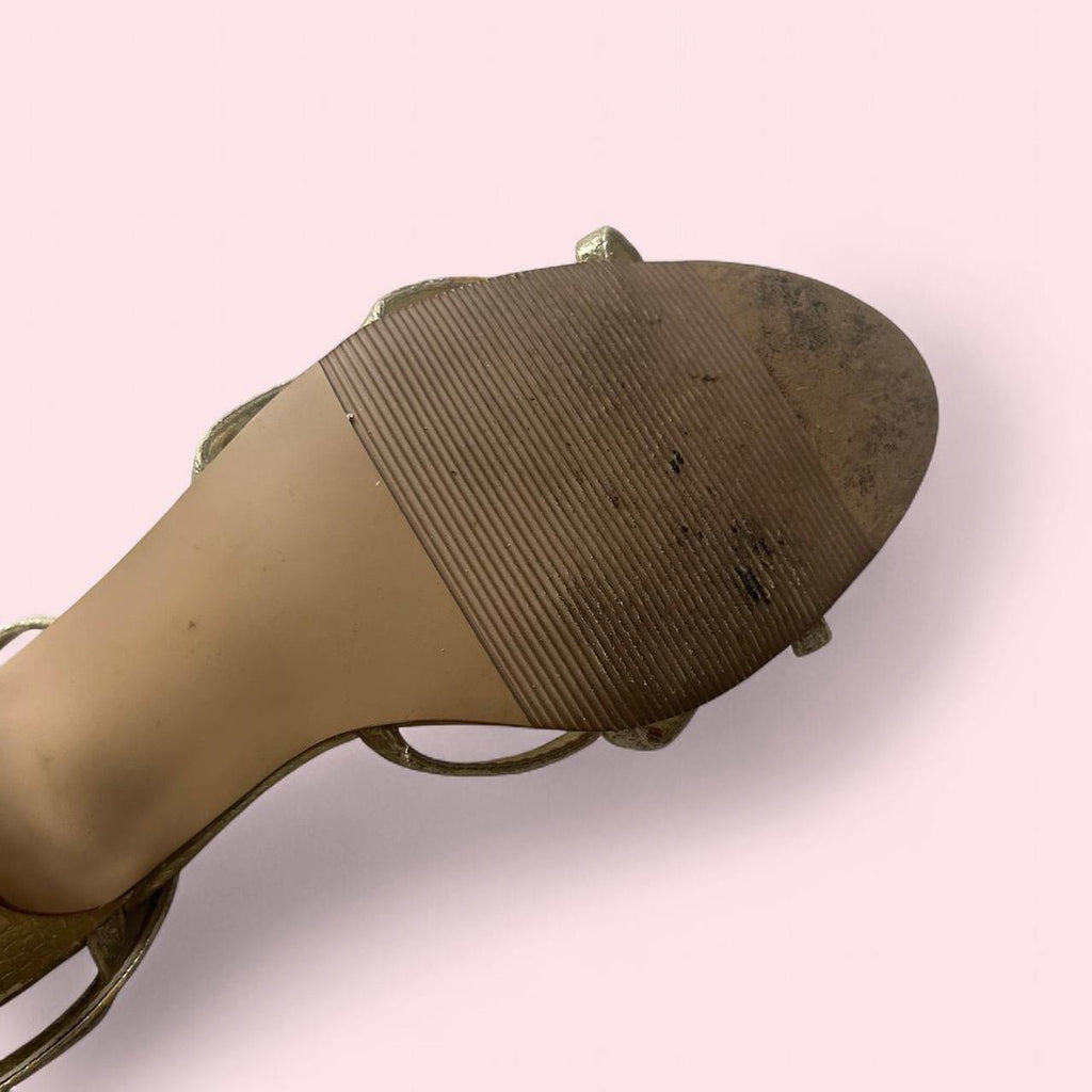 Gold star heels  image 3